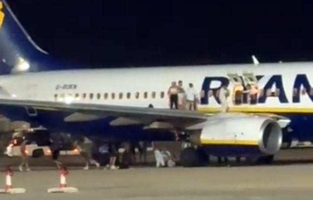18 Verletzte bei Flugzeugbrand auf Mallorca – Schnelle Rettung verhindert Schlimmeres
