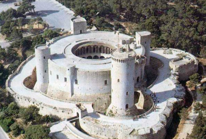 Schloss Bellver Mallorca Palma enthüllt: Die Wahrheit hinter den beliebtesten Mythen Mallorcas